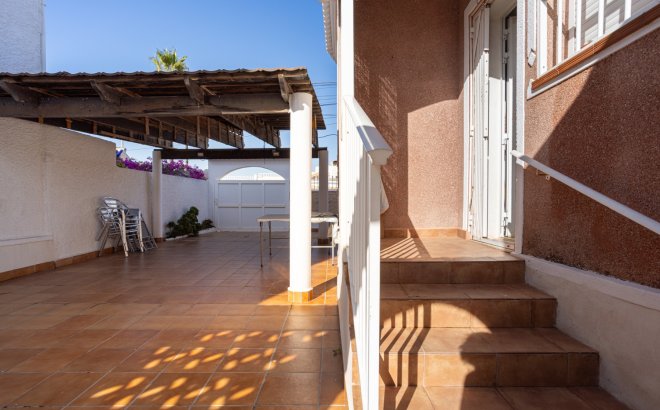 Resale - Villa -
Torrevieja - Costa Blanca