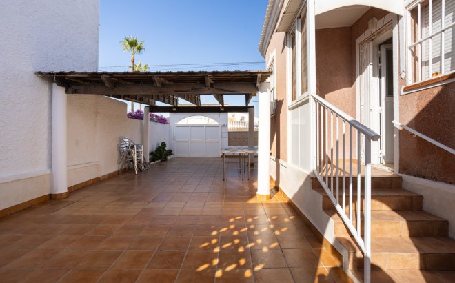 Resale - Villa -
Torrevieja - Costa Blanca