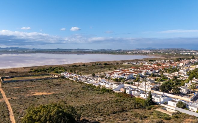 Resale - Villa -
Torrevieja - Costa Blanca