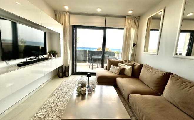 Resale - Apartment -
Playa Flamenca - Costa Blanca