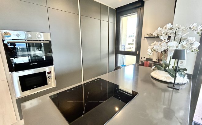 Resale - Apartment -
Playa Flamenca - Costa Blanca