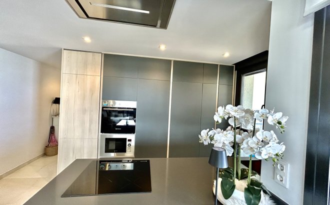 Resale - Apartment -
Playa Flamenca - Costa Blanca