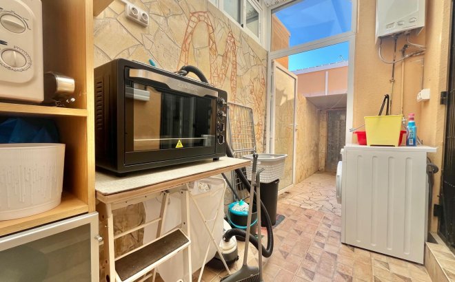 Resale - Villa -
Orihuela Costa - Los Almendros-la Florida