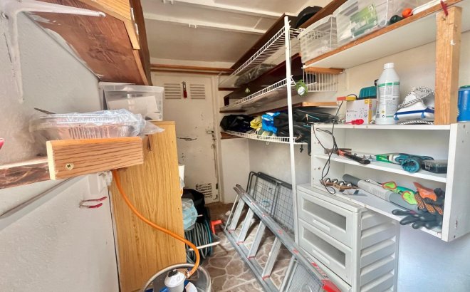 Resale - Villa -
Orihuela Costa - Los Almendros-la Florida