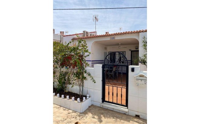 Resale - Town House -
Torrevieja - La Siesta - El Salado - Torreta