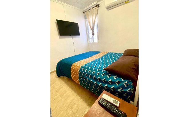 Resale - Town House -
Torrevieja - La Siesta - El Salado - Torreta