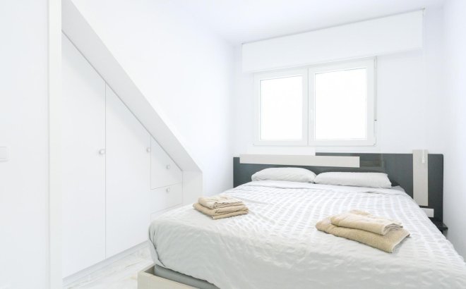 Resale - Town House -
Torrevieja - Punta Prima