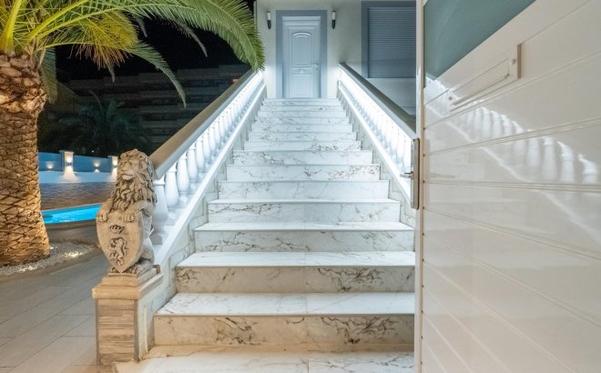 Resale - Town House -
Torrevieja - Punta Prima