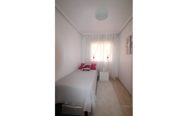 Resale - Apartment -
Torrevieja - Centro