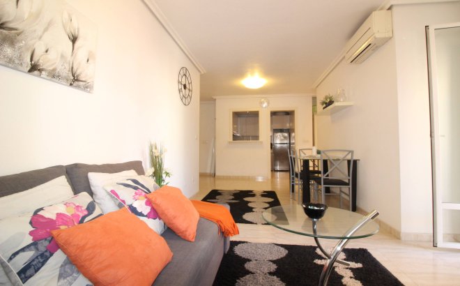Resale - Apartment -
Torrevieja - Centro