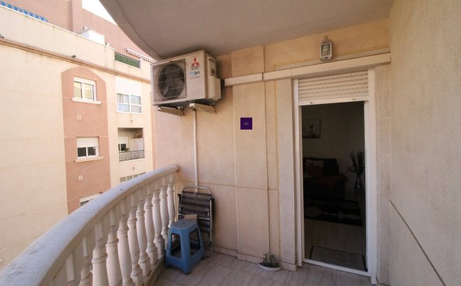 Resale - Apartment -
Torrevieja - Centro