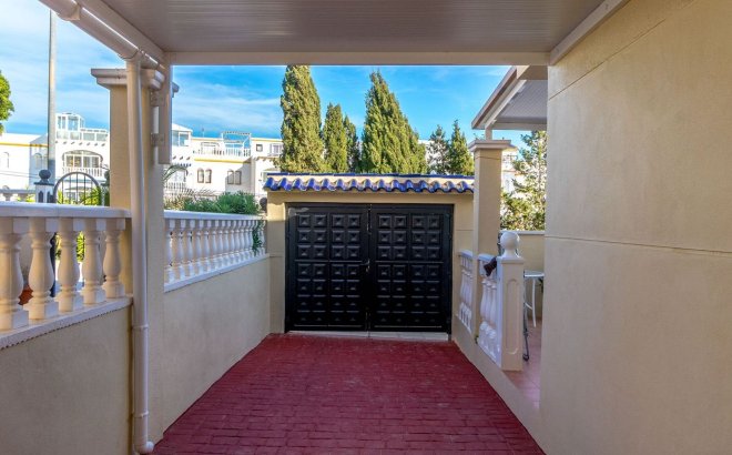 Resale - Villa -
Orihuela Costa - Costa Blanca