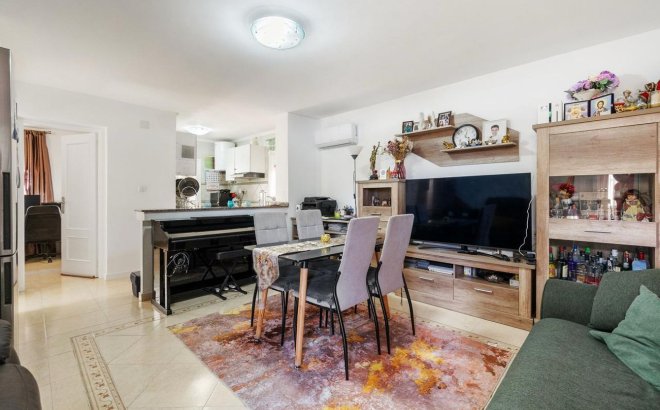 Resale - Villa -
Orihuela Costa - Costa Blanca