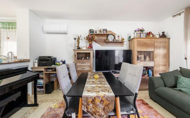 Resale - Villa -
Orihuela Costa - Costa Blanca