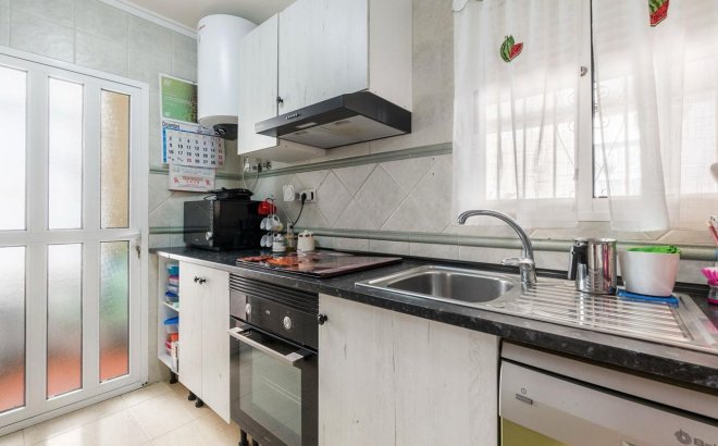 Resale - Villa -
Orihuela Costa - Costa Blanca