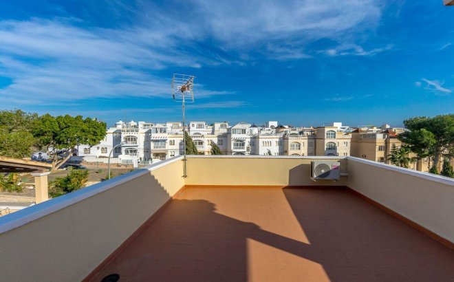 Resale - Villa -
Orihuela Costa - Costa Blanca