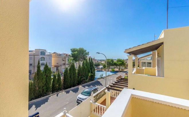 Resale - Villa -
Orihuela Costa - Costa Blanca