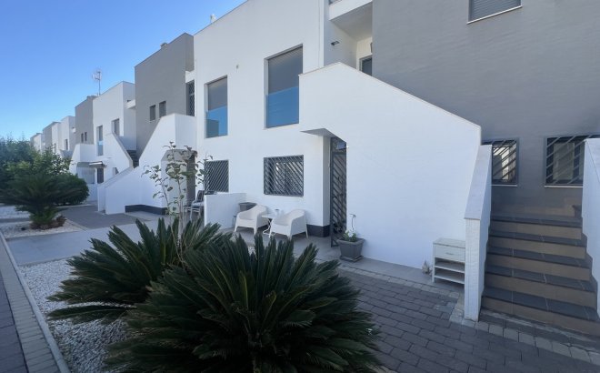 Resale - Apartment -
La Zenia - Costa Blanca