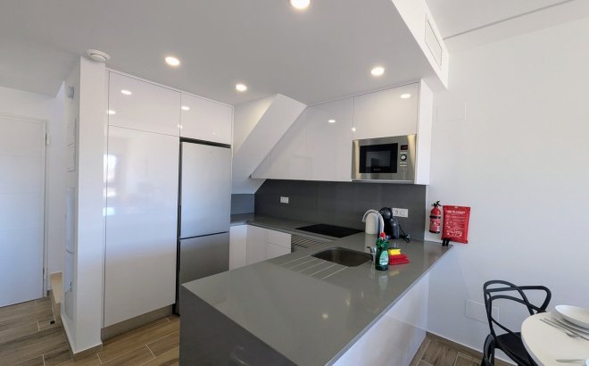 Revente - Penthouse -
Villamartin - Costa Blanca