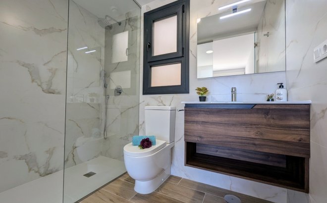 Revente - Penthouse -
Villamartin - Costa Blanca