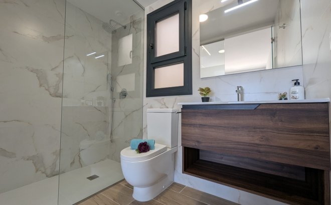 Revente - Penthouse -
Villamartin - Costa Blanca