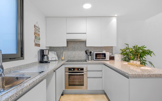 Revente - Appartement -
Campoamor - Costa Blanca