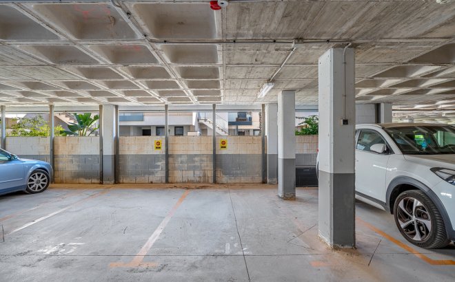 Revente - Appartement -
Campoamor - Costa Blanca