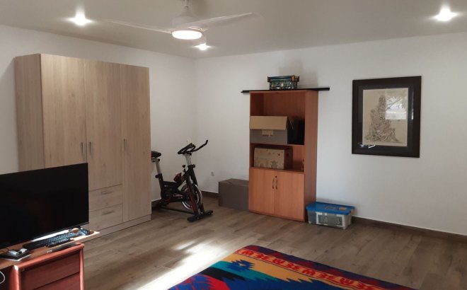 Resale - Villa -
San Miguel de Salinas - Inland