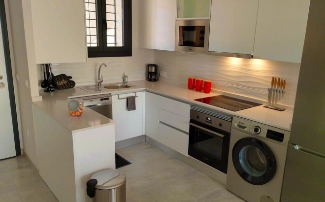 Resale - Apartment -
Villamartin - Costa Blanca