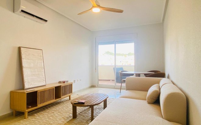 Revente - Appartement -
Villamartin - Costa Blanca