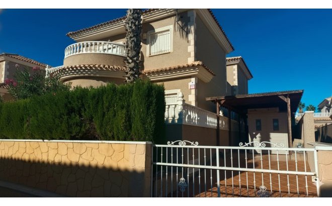 Resale - Villa -
Los Altos - Costa Blanca