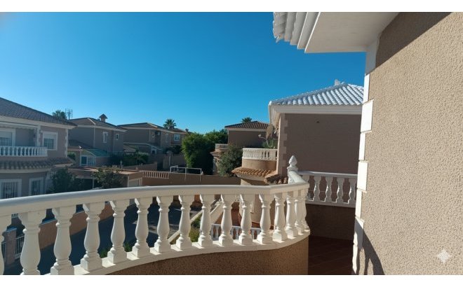 Resale - Villa -
Los Altos - Costa Blanca