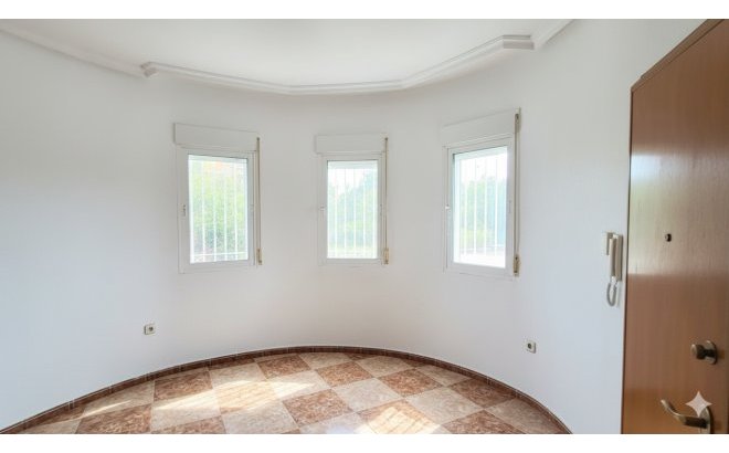 Resale - Villa -
Los Altos - Costa Blanca