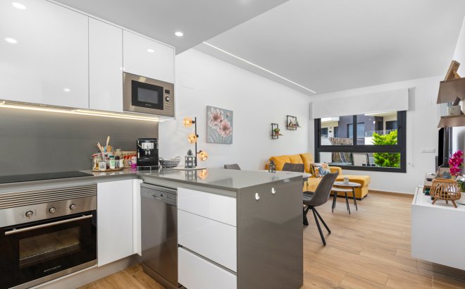 Revente - Appartement -
Villamartin - Costa Blanca