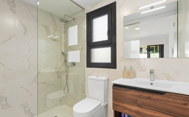 Revente - Appartement -
Villamartin - Costa Blanca