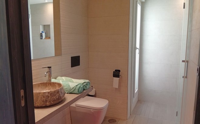 Resale - Villa -
La Finca Golf Resort - Inland