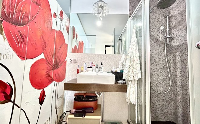 Resale - Apartment -
Punta Prima - Costa Blanca