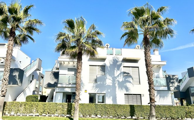 Resale - Apartment -
Punta Prima - Costa Blanca