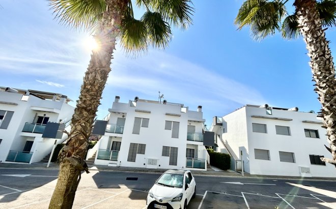 Resale - Apartment -
Punta Prima - Costa Blanca