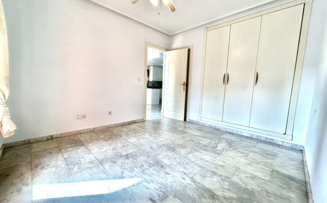 Herverkoop - Appartement -
Villamartin - Costa Blanca