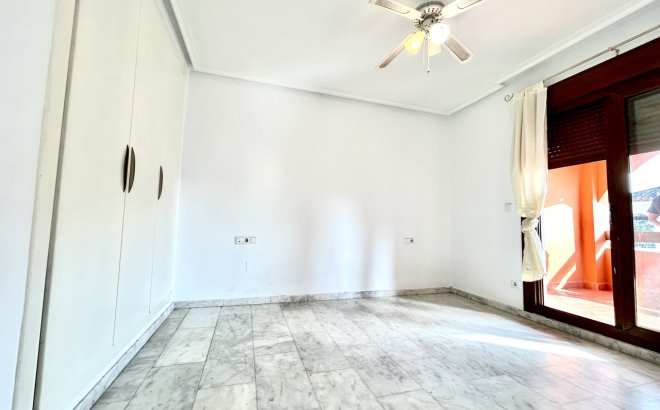 Revente - Appartement -
Villamartin - Costa Blanca