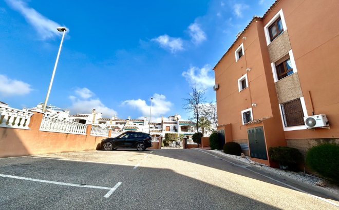 Revente - Appartement -
Villamartin - Costa Blanca