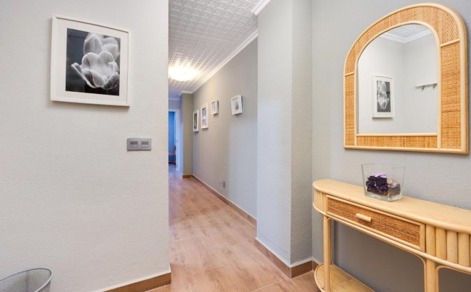 Revente - Appartement -
Torrevieja - Acequion