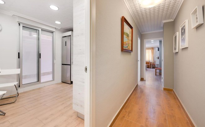 Revente - Appartement -
Torrevieja - Acequion