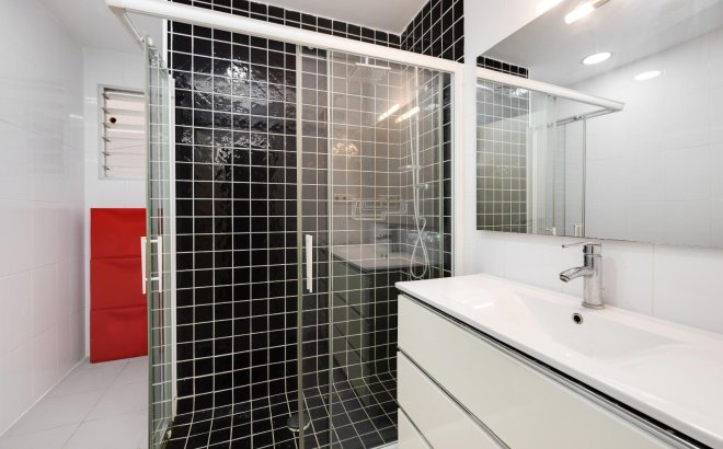 Revente - Appartement -
Torrevieja - Acequion