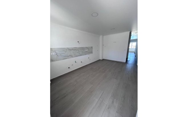 Revente - Dúplex -
Torrevieja - Torreblanca