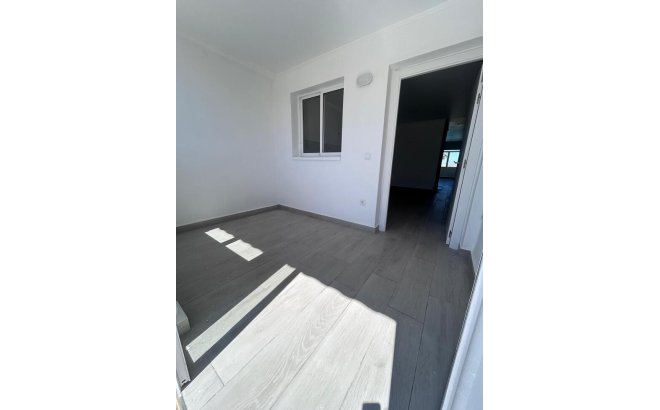 Revente - Dúplex -
Torrevieja - Torreblanca