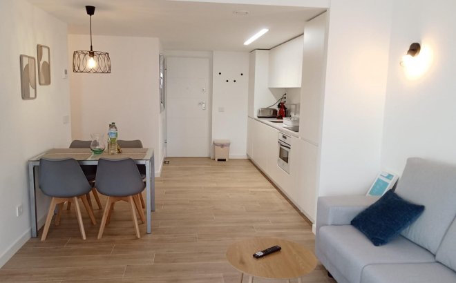 Revente - Appartement -
Torrevieja - Punta Prima