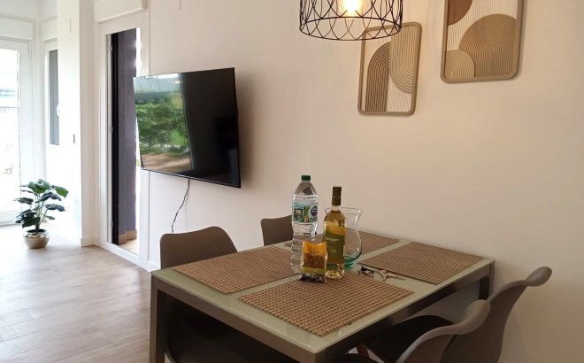 Revente - Appartement -
Torrevieja - Punta Prima