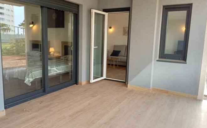 Revente - Appartement -
Torrevieja - Punta Prima